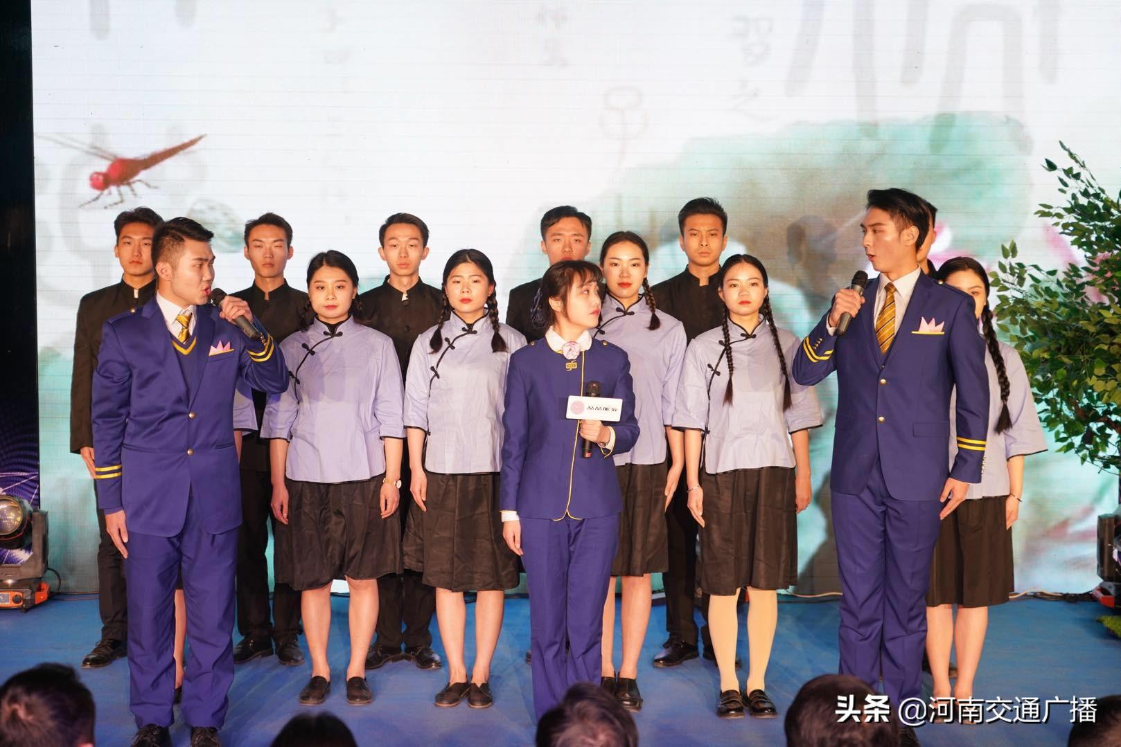最新一层报告，温馨日常的奇妙探险之旅