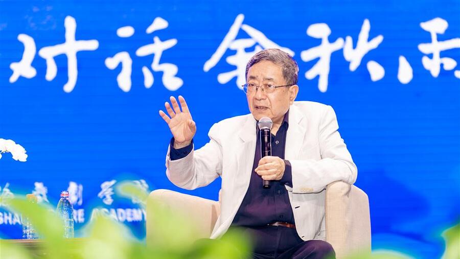余秋雨最新动态揭秘，自然之旅探索心灵平和宁静之路