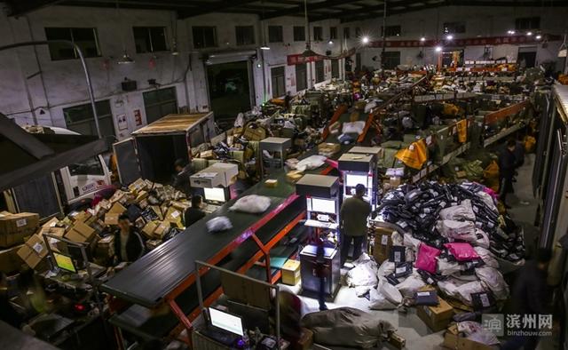 潍坊夜间快递分拣革新，科技重塑物流之梦之旅
