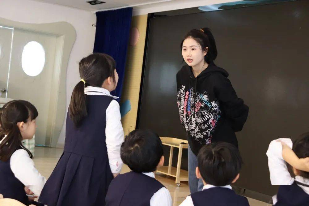 潘倩倩最新动态揭秘，小巷深处的特色小店探秘之旅