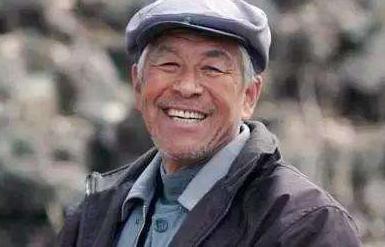 猎狐演员演绎正义与邪恶的较量，展现真实追捕之旅。